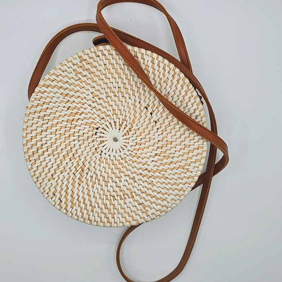 Round Woven Bag with Tan Strap - Picture 3 of 10